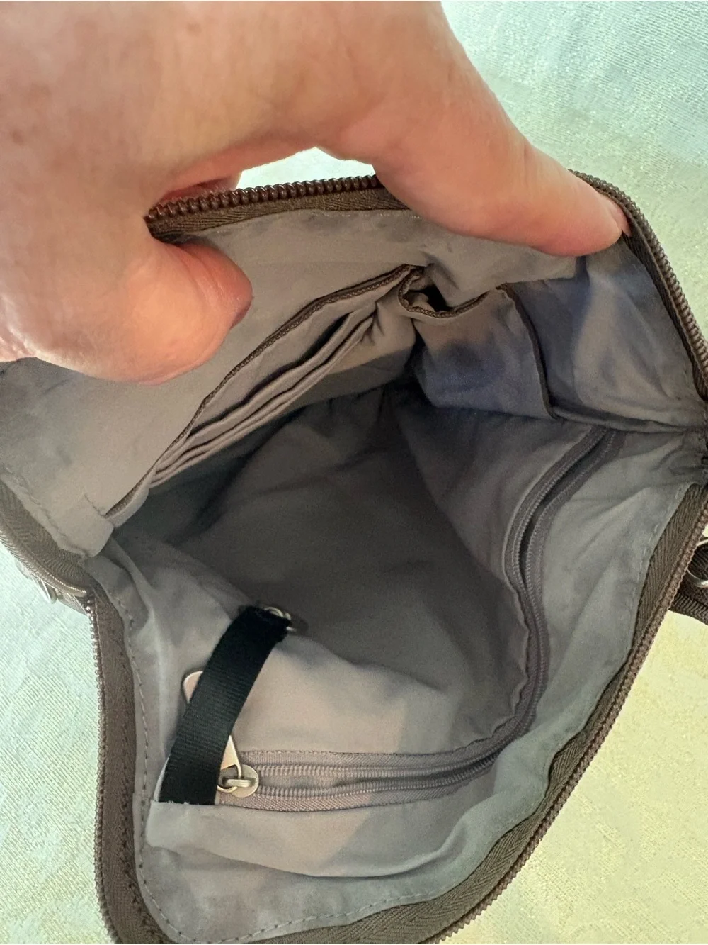 Travelon Unisex Crossbody Bag - Gray